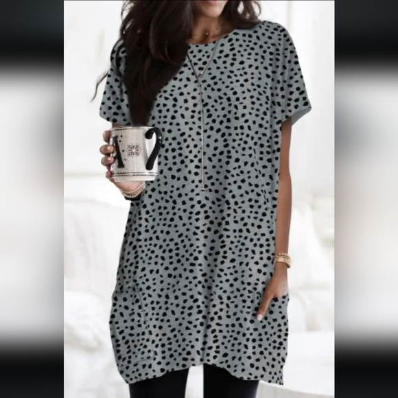 None Tops - ♥️New gray leopard print tunic